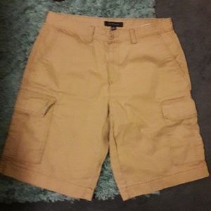 Tommy Hilfiger men's shorts 32 waist .